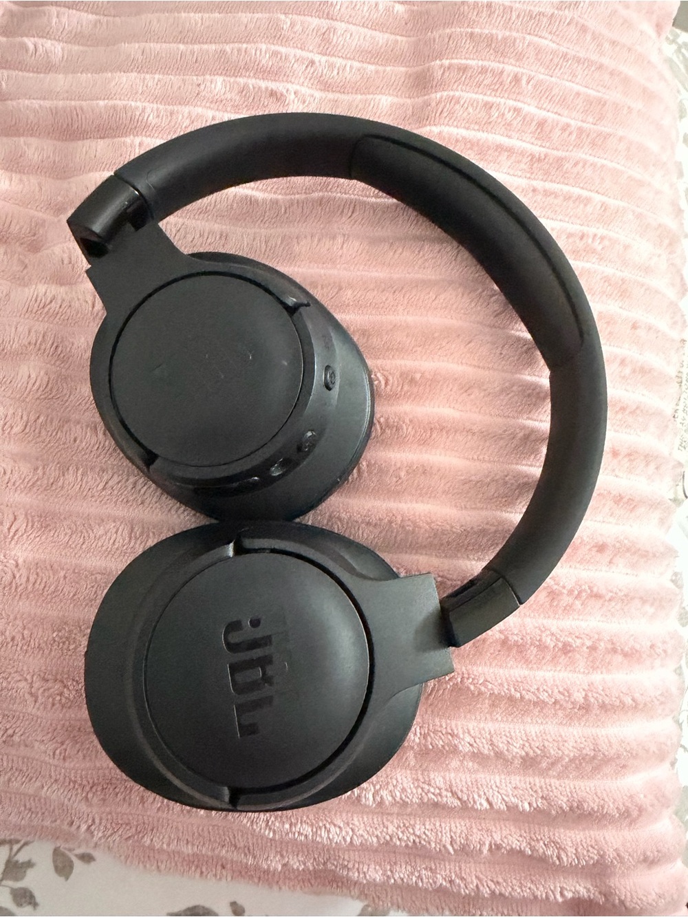 JBL Matte Black Over-Ear Wireless Headphones